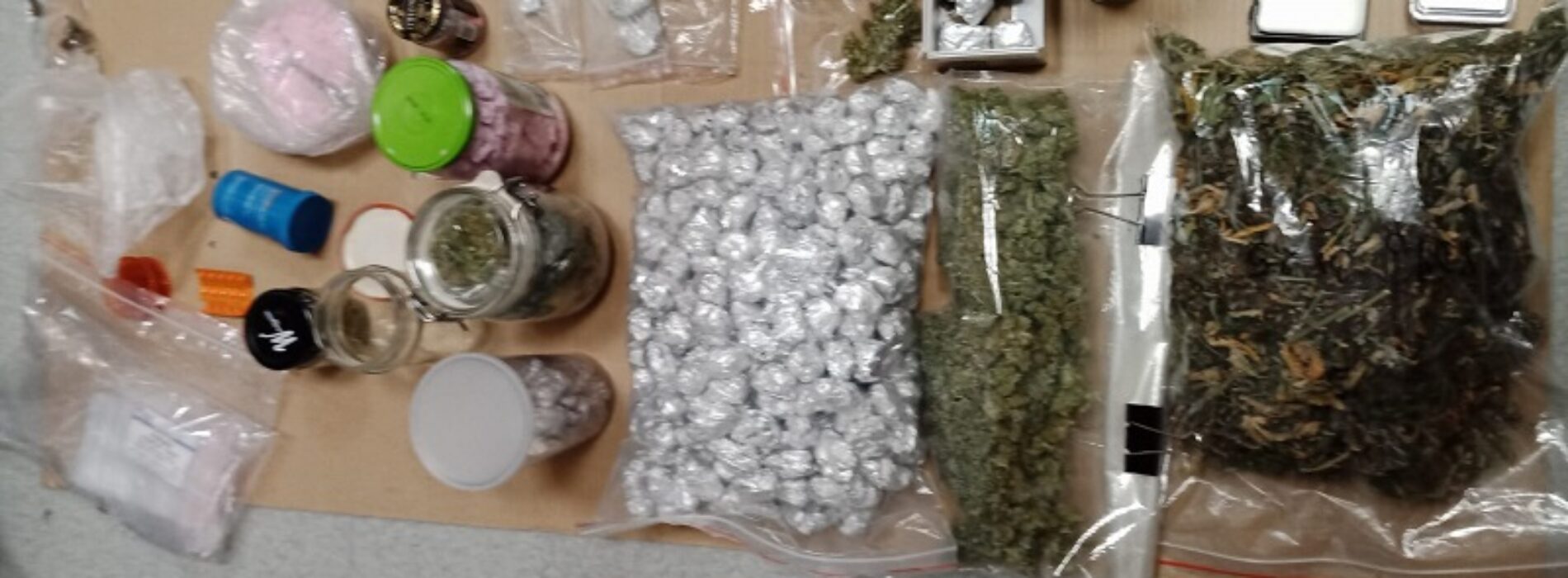 Policjanci przejęli ponad 2,5 kg narkotyków